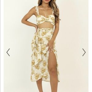 Showpo IF YOU THINK IT'S LOVE DRESS IN MUSTARD FLORAL size 4